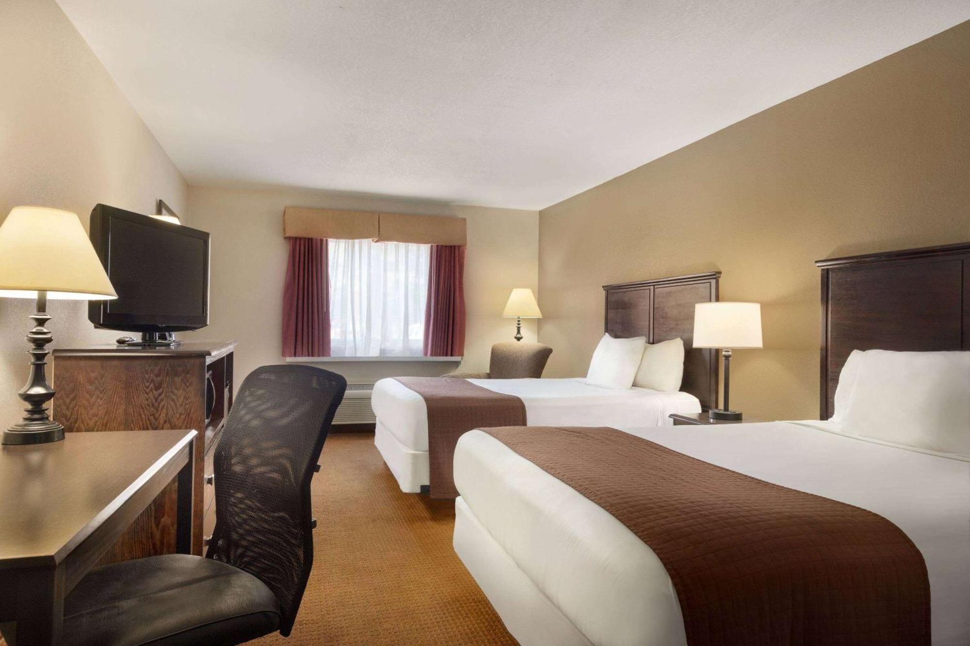 Baymont By Wyndham Kansas City Ku Medical Center Eksteriør billede