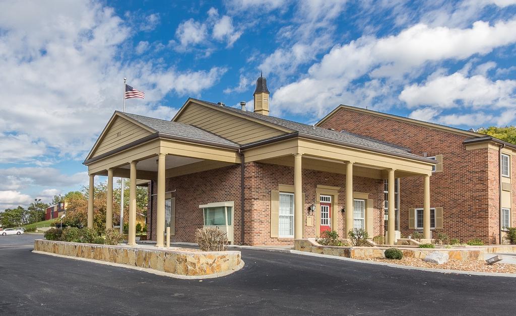 Baymont By Wyndham Kansas City Ku Medical Center Eksteriør billede